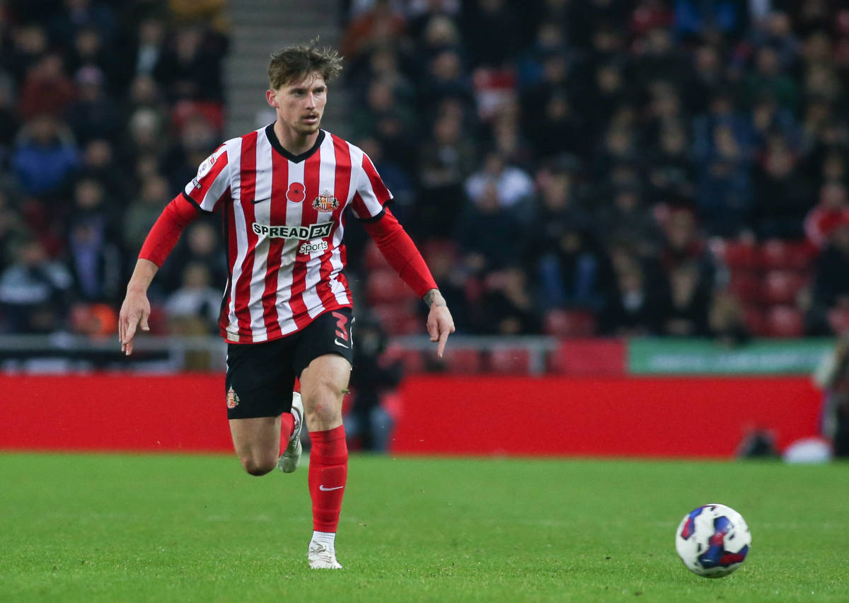 Dennis Cirkin in action for Sunderland